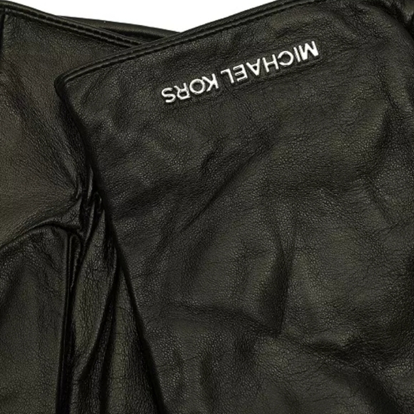 Michael kors gloves - Picture 2 of 3